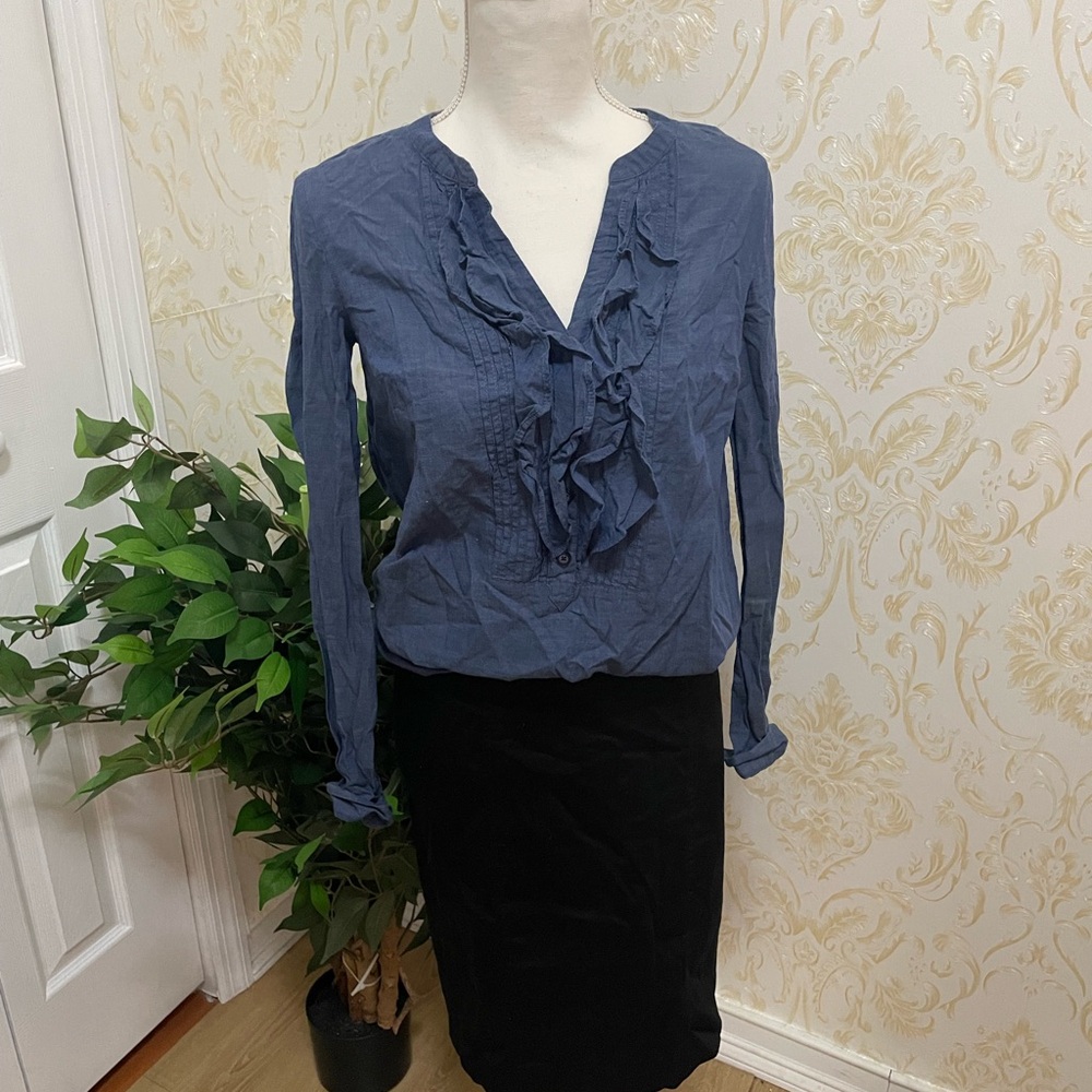 Loft EUC Jean/blue color ruffled blouse in size XS